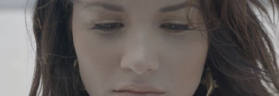 Rascacielos, como Demi Lovato – Crece como un rascacielos y otros no encontramos en donde vivir.